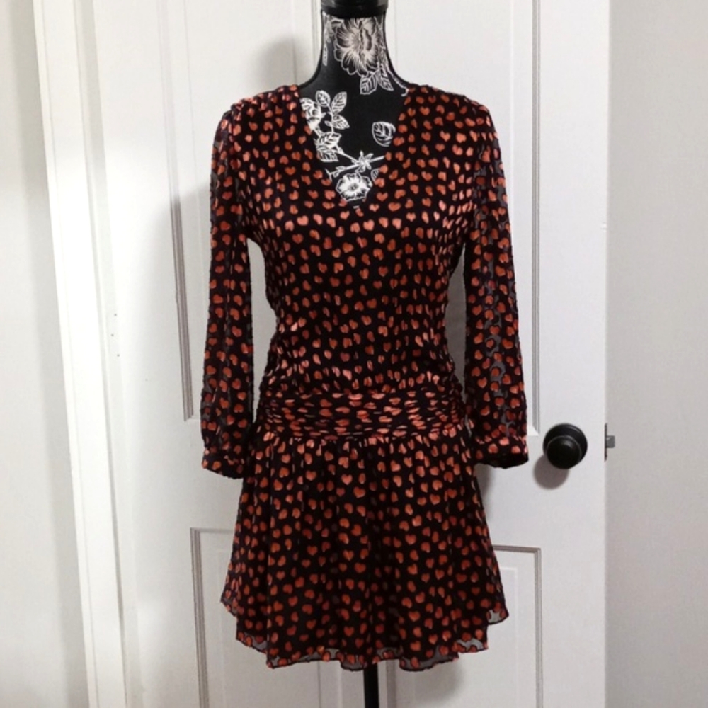🆕️ ❤️Alice + Olivia❤️ - Mini Hearts Tessie L/S Drop Waist Dress